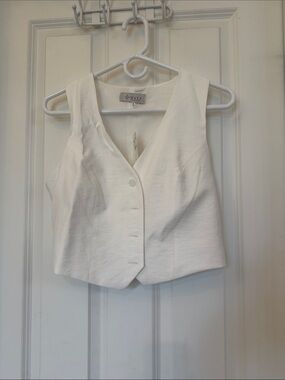 Wayf White V-Neck Button-Front Vest